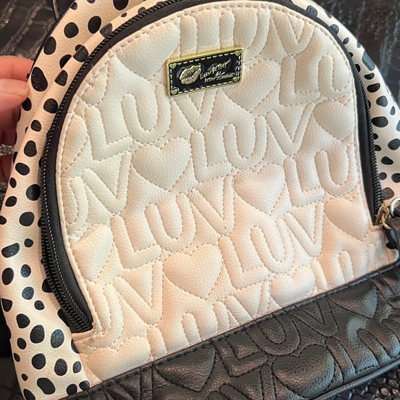 Betsey Johnson backpack - Picture 3 of 8
